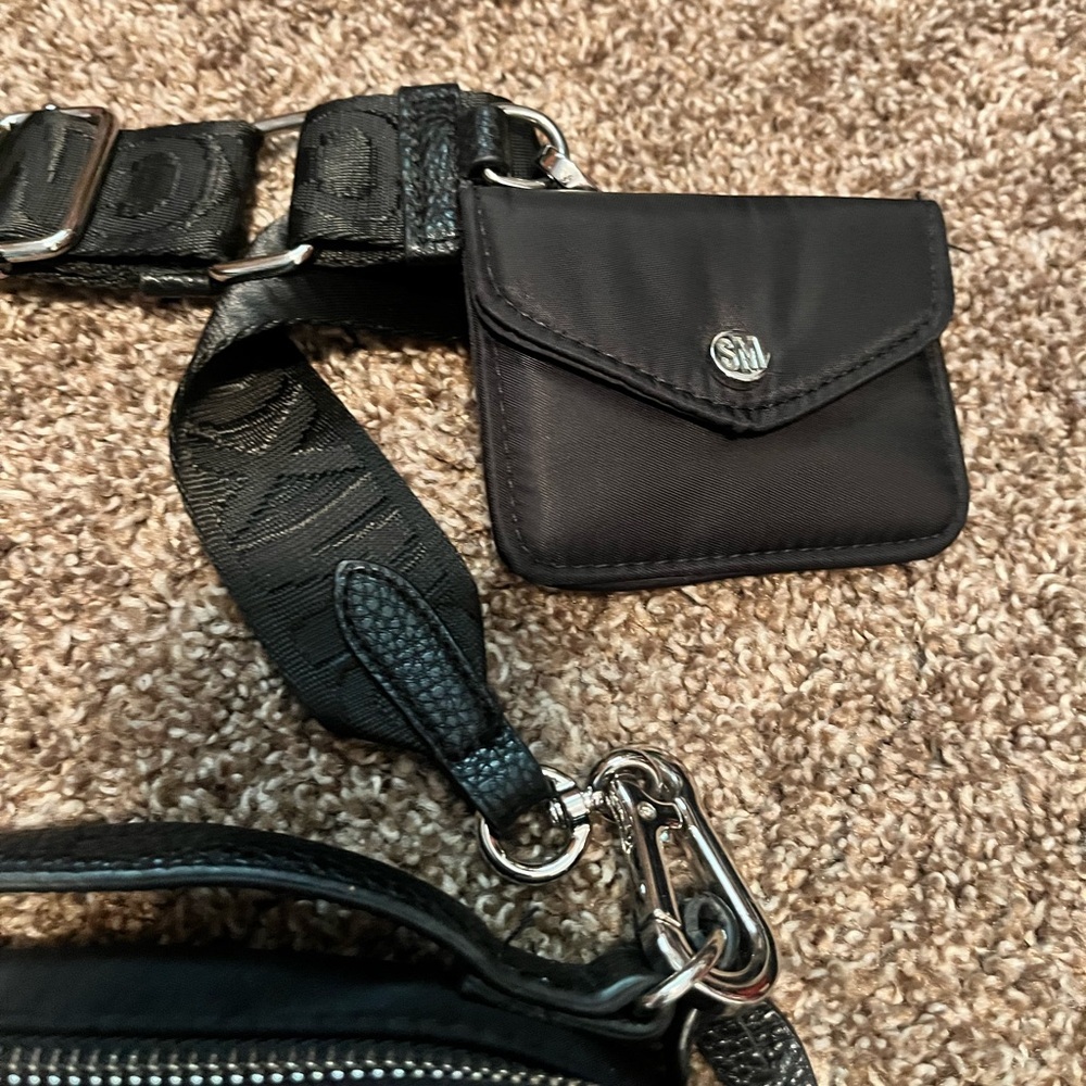 Steve Madden Black Crossbody Camera Bag with Removable Wide Strap - Picture 8 of 16